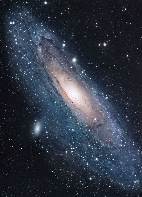 Andromeda%20Hubble%20600x829